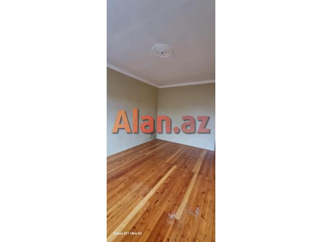 Buzovnada həyət evi satılır