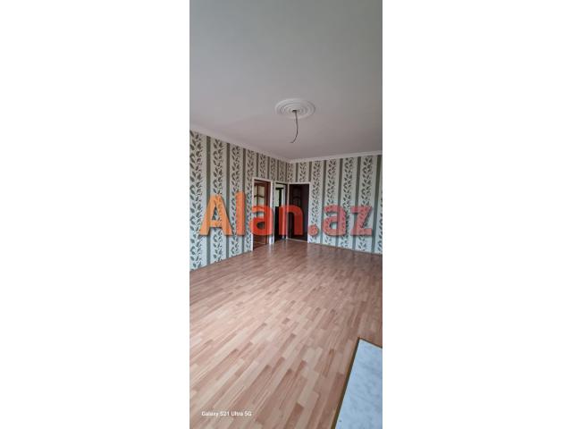 Buzovnada həyət evi satılır