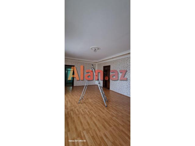 Buzovnada həyət evi satılır