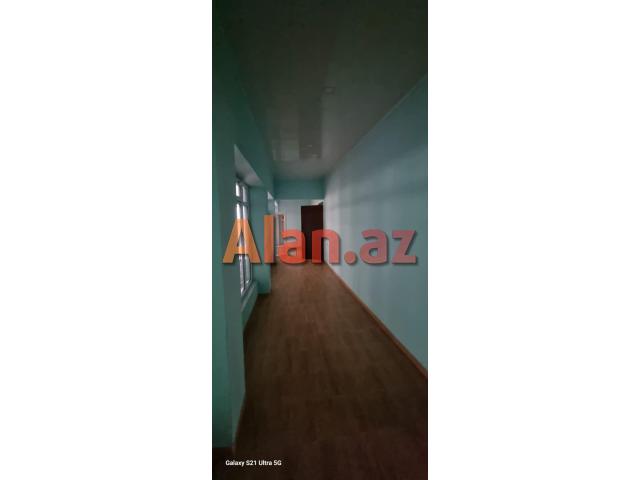 Buzovnada həyət evi satılır