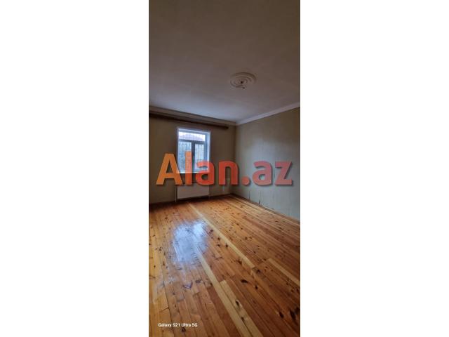 Buzovnada həyət evi satılır