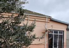 Buzovnada həyət evi satılır