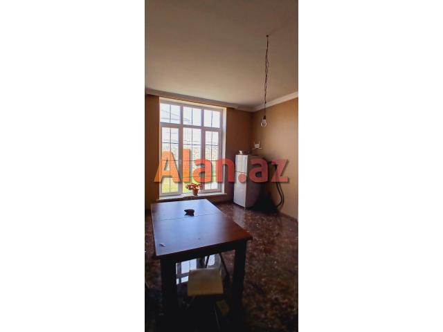 Buzovnada bağ evi satılır