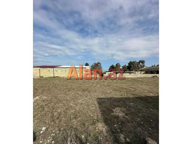 Şüvəlanda torpaq sahəsi satılır