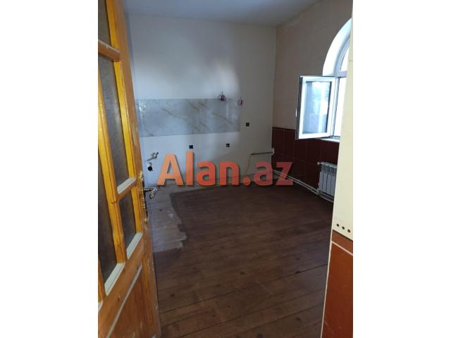 Buzovnada bağ evi satılır