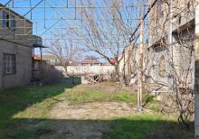 Buzovnada bağ evi satılır