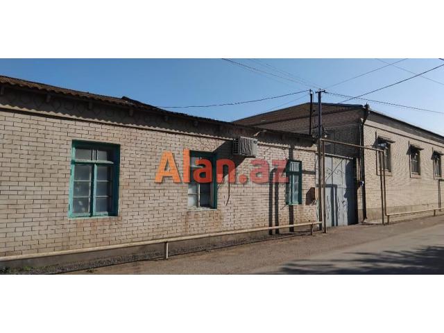 Mərdəkan-Zaqulba yolunda torpaq sahəsi