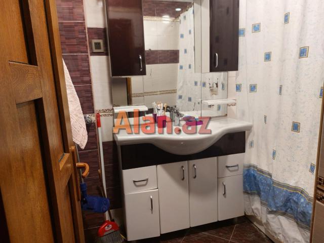 Cobanzade kucesinde  3otaqli menzil satilir