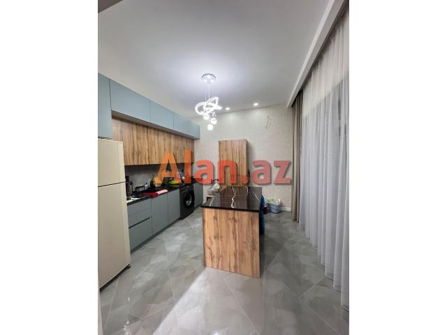 Şüvəlanda bağ evi satılır