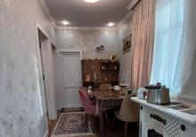 Xirdalanda 3 otaqli heyet evi satilir