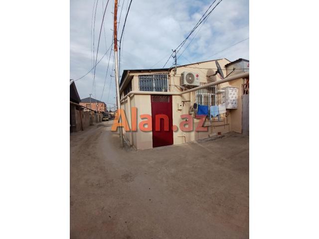 Xirdalanda 3 otaqli heyet evi satilir