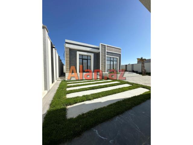 Mərdəkanda villa satılır