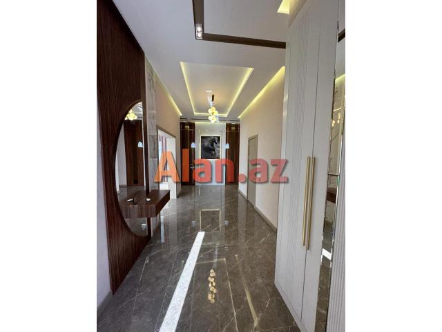 Mərdəkanda villa satılır