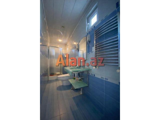 Buzovnada həyət evi satılır