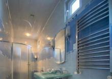 Buzovnada həyət evi satılır