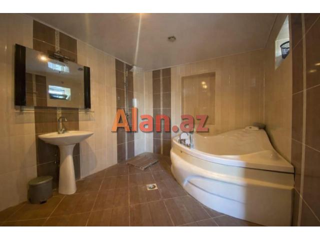 Buzovnada həyət evi satılır