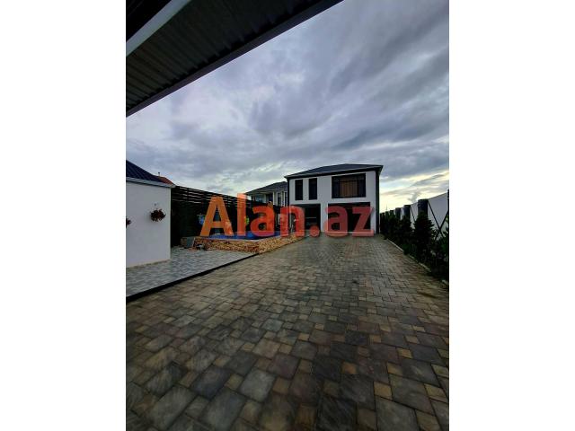 Mərdəkanda  bağ evi satılır