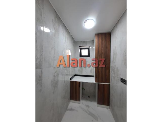 Mərdəkanda  bağ evi satılır