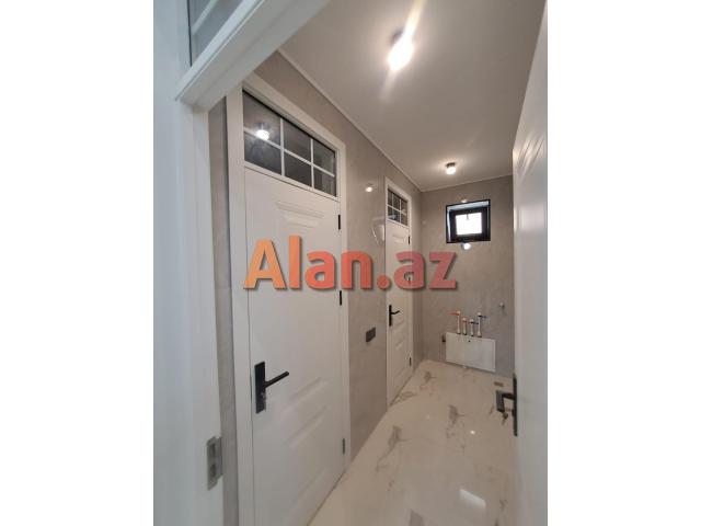 Mərdəkanda  bağ evi satılır