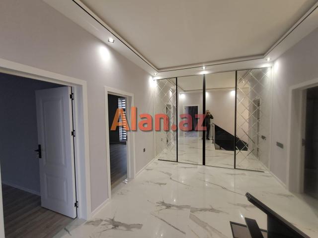 Mərdəkanda  bağ evi satılır