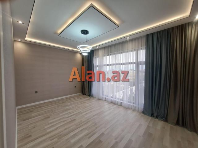 Mərdəkanda  bağ evi satılır