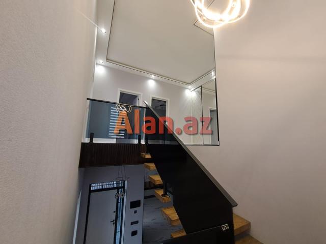 Mərdəkanda  bağ evi satılır