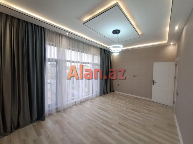 Mərdəkanda  bağ evi satılır