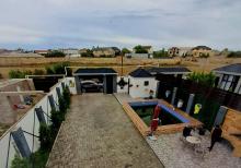 Mərdəkanda  bağ evi satılır