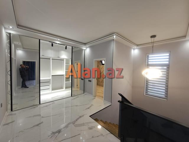 Mərdəkanda  bağ evi satılır