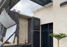 Mərdəkanda  bağ evi satılır