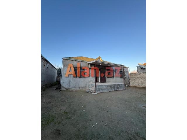 Buzovnada həyət evi satılır