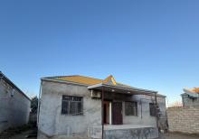 Buzovnada həyət evi satılır