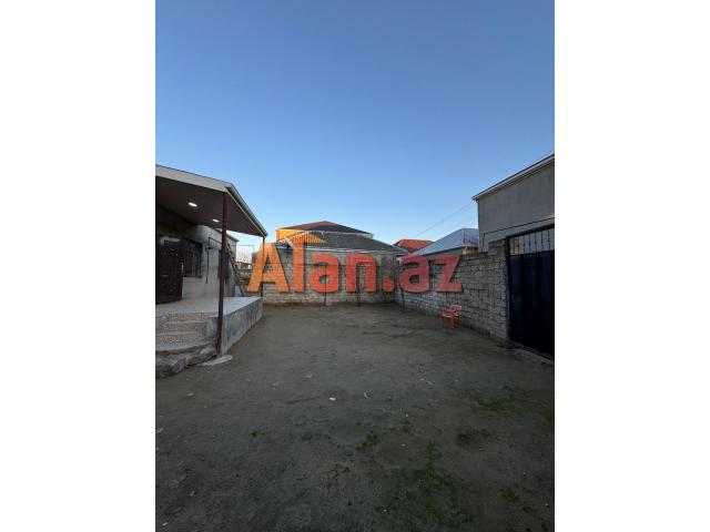 Buzovnada həyət evi satılır