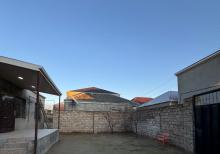 Buzovnada həyət evi satılır