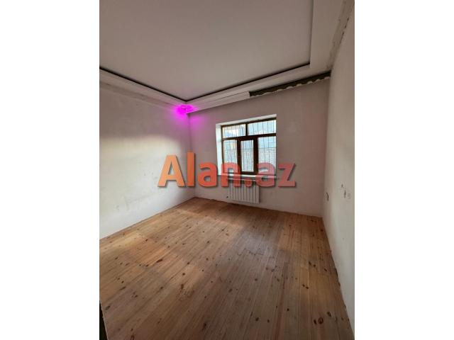 Buzovnada həyət evi satılır