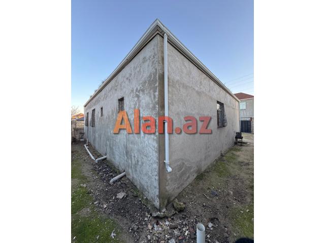 Buzovnada həyət evi satılır