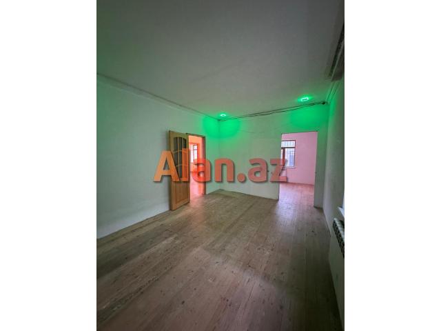 Buzovnada həyət evi satılır