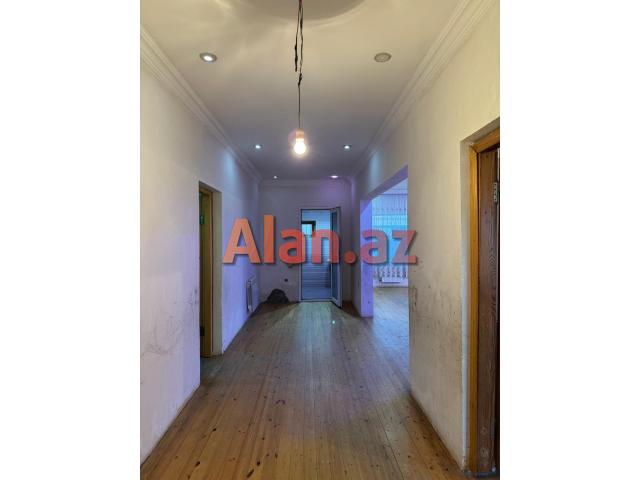 Buzovnada həyət evi satılır