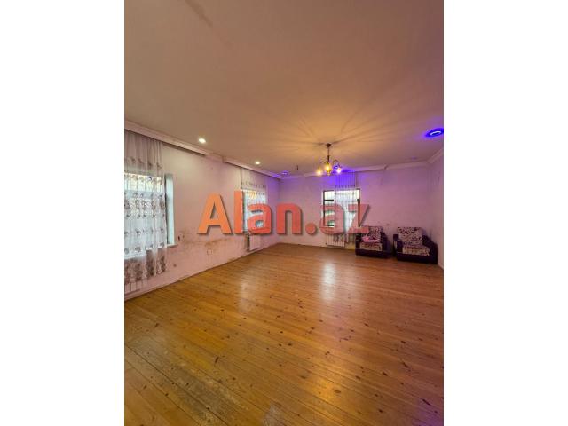 Buzovnada həyət evi satılır