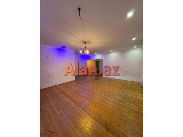 Buzovnada həyət evi satılır