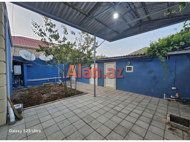 Buzovnada həyət evi satılır