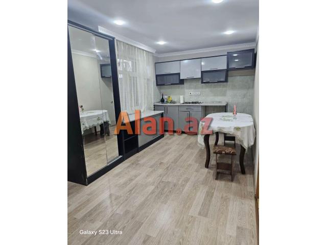 Buzovnada həyət evi satılır