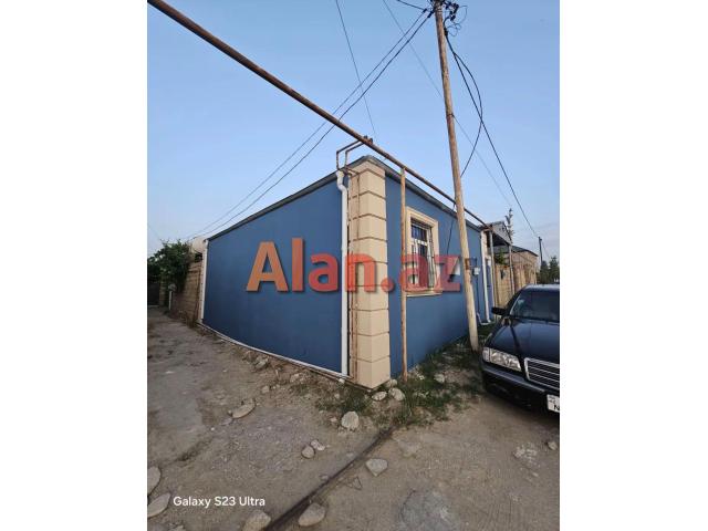 Buzovnada həyət evi satılır