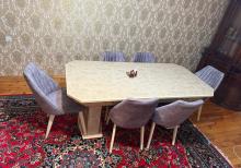 Masa dəsti satılır.