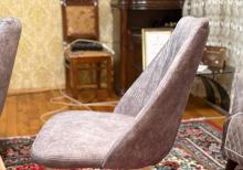 Masa dəsti satılır.