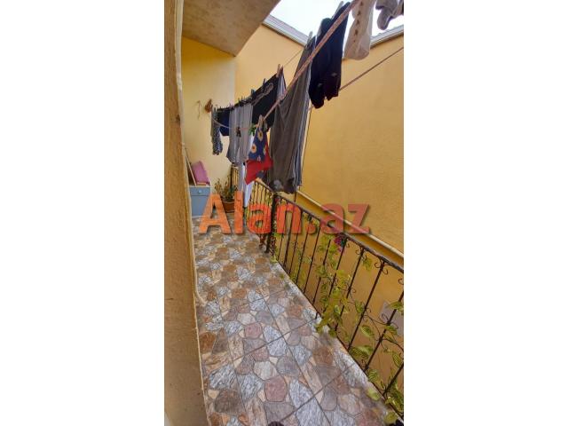 4 otaq heyet evi satllr iki mertebe