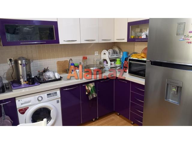 4 otaq heyet evi satllr iki mertebe