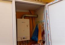 4 otaq heyet evi satllr iki mertebe