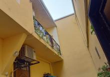 4 otaq heyet evi satllr iki mertebe