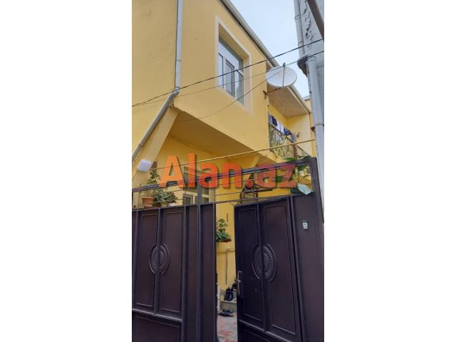 4 otaq heyet evi satllr iki mertebe